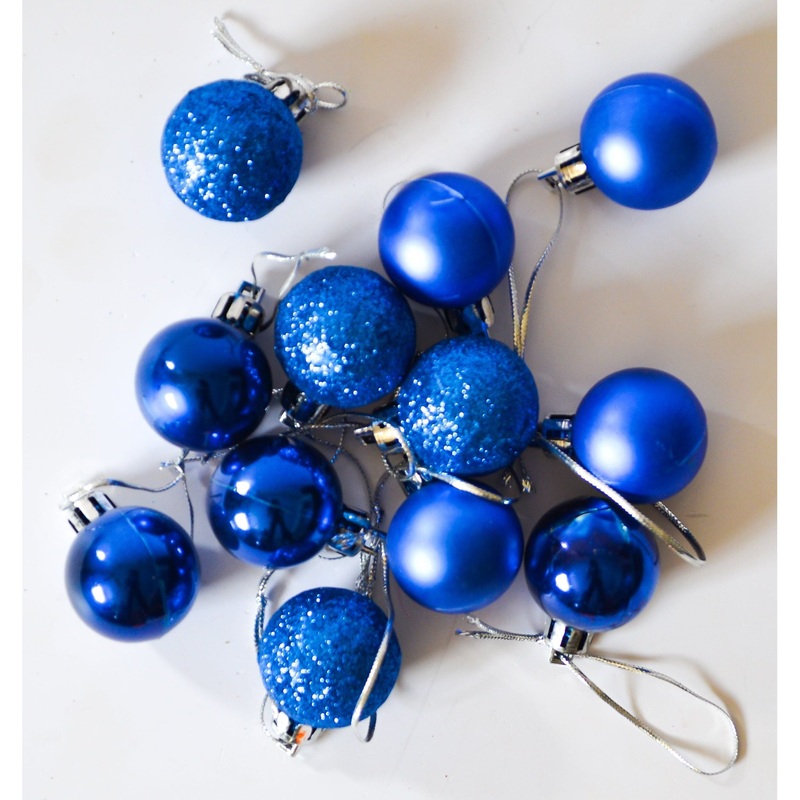 Blue Glitter Balls Christmas Decor 19V34