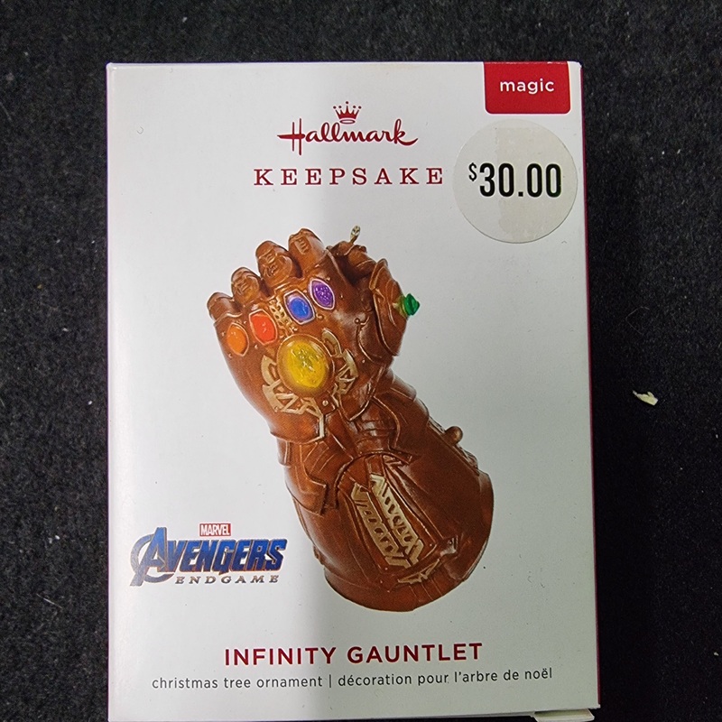 Hallmark Keepsake INFINITY GAUNTLET 2019 Ornament MAGIC Avengers Endgame