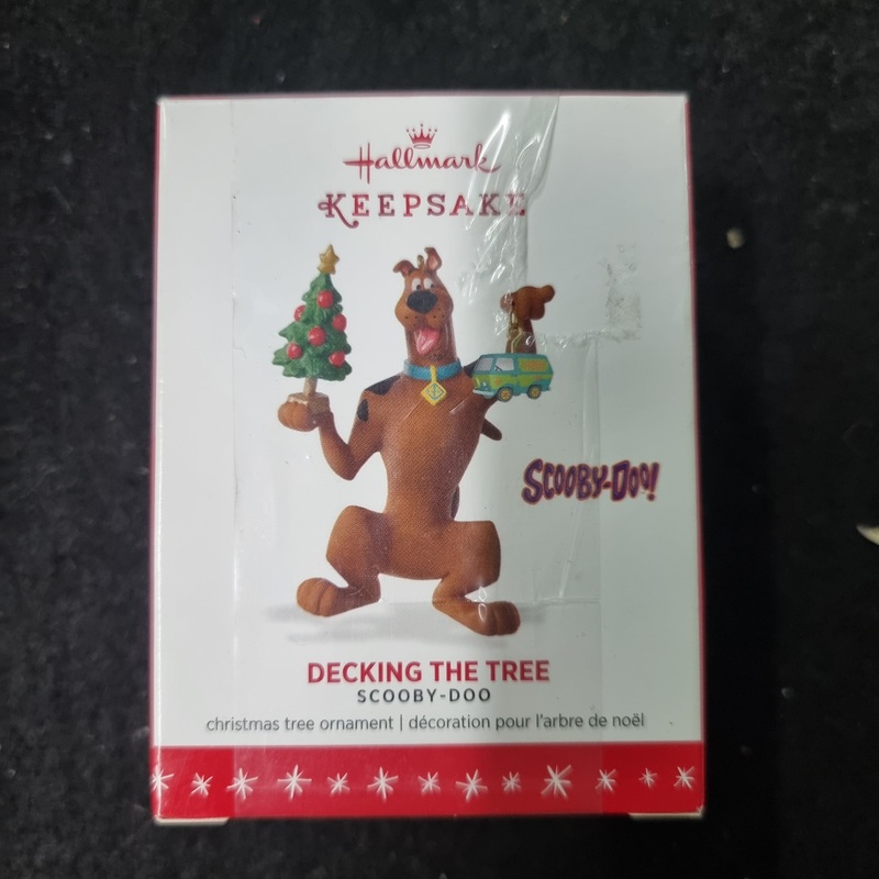 Hallmark Ornament 2016 Scooby Doo - Decking the Tree NIB