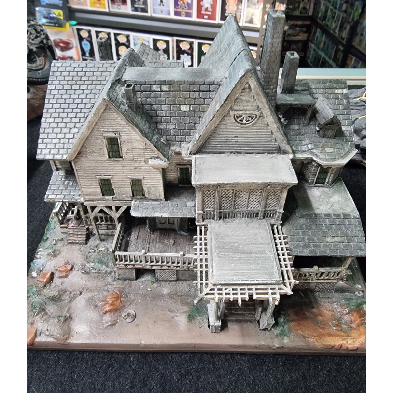 RESIDENT EVIL 7 BIOHAZARD EXCLUSIVE BAKER HOUSE ( NO BOX & GAME)
