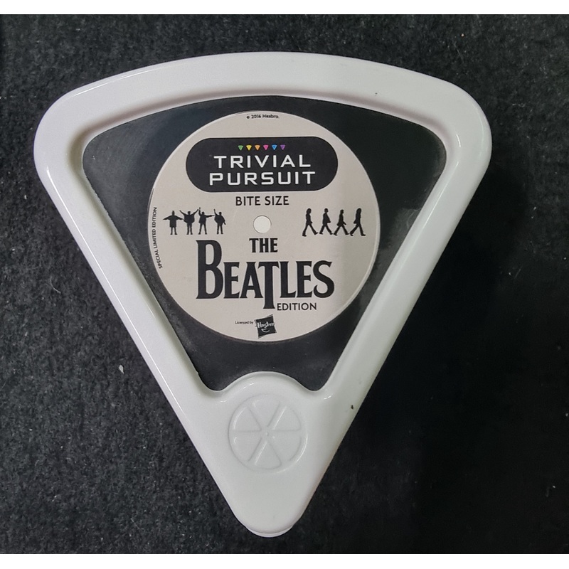 THE BEATLES EDITION TRIVIAL PURSUIT BITE SIZE