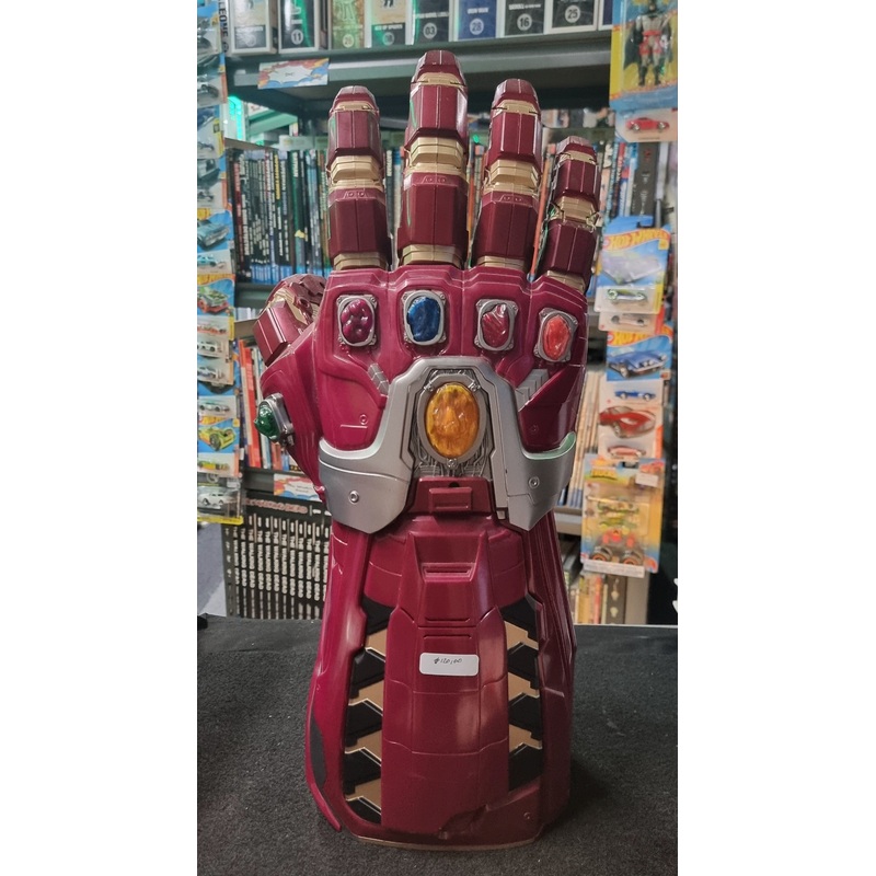 The Avengers Endgame Iron Man LED Glove 1:1, Marvel Comics, Infinity Gauntlet