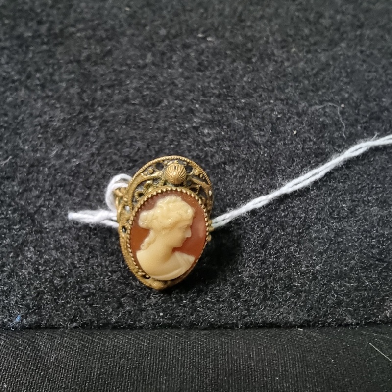 Vintage Cameo RING