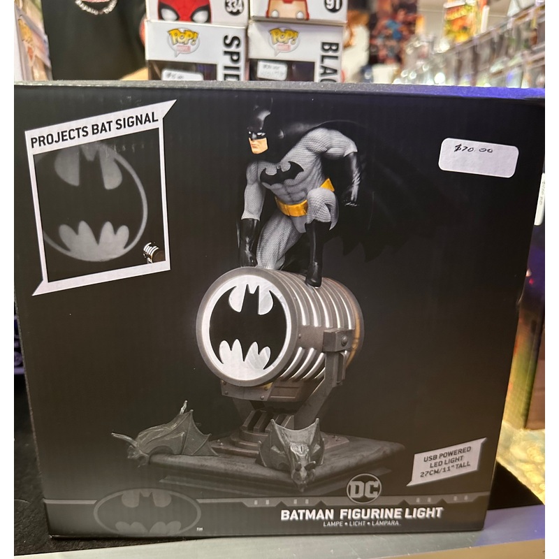 DC BATMAN FIGURINE LIGHT