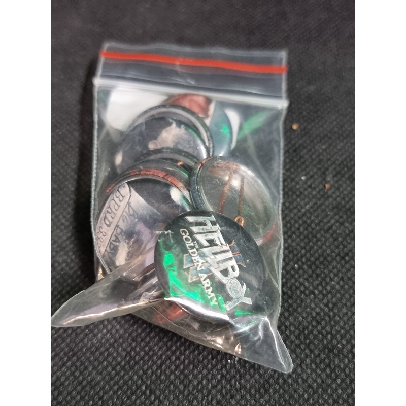 MIXED LOT BADGES