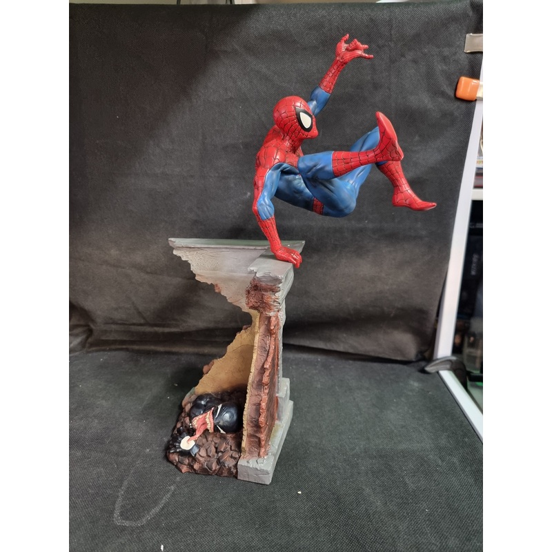 THE AMAZING SPIDER-MAN STATUE  1585/1750