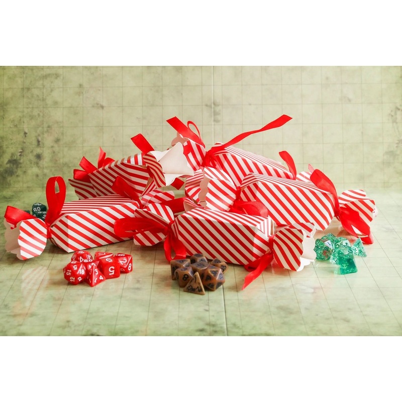 Luxury Christmas Crackers with full set of dice