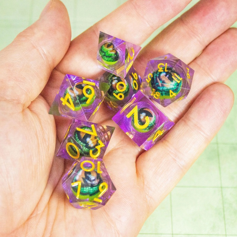 Liquid Core Purple Dragon Eye Dice