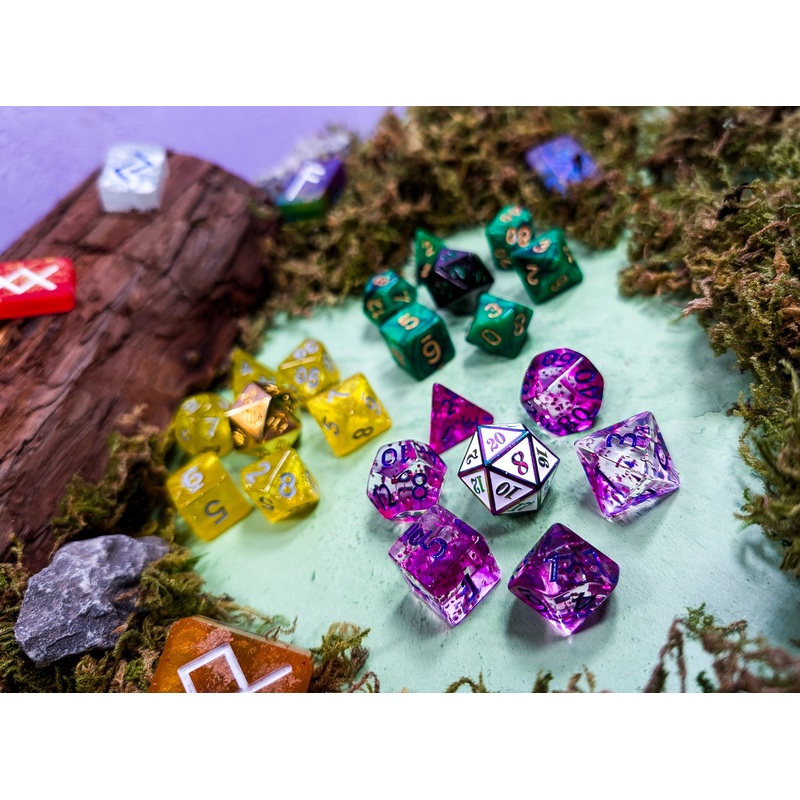 Mystery Resin Set with Metal D20