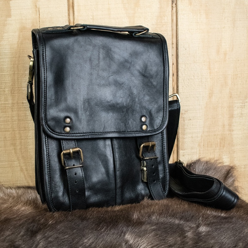 D&D Ultimate Campaign Leather Bag (v.2)- Black