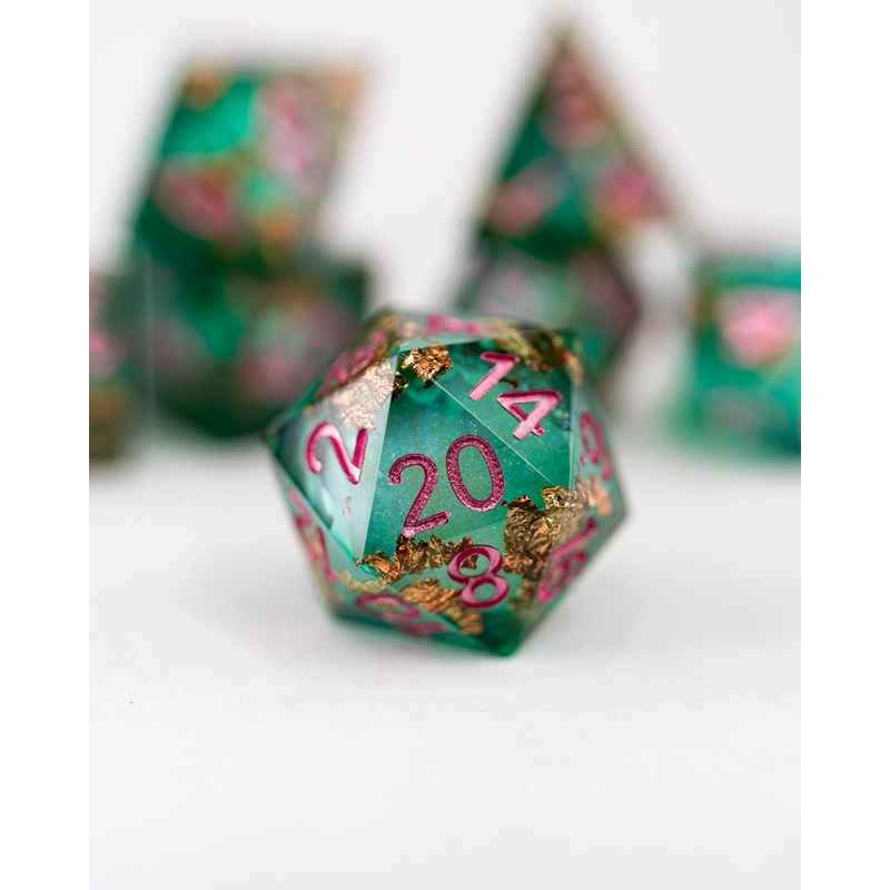 Almiraj | 7 Piece Liquid Core Dice Set