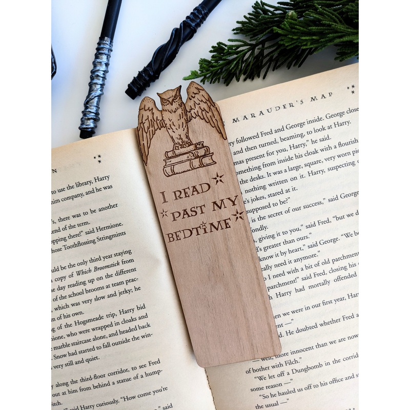 I Read Past My Bedtime | Engraved Wooden Bookmark (T)