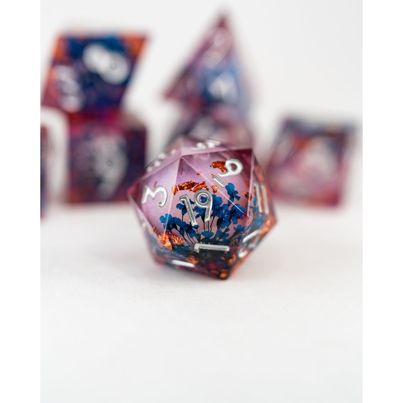 Memento Mei | 7 Piece Liquid Core Dice Set