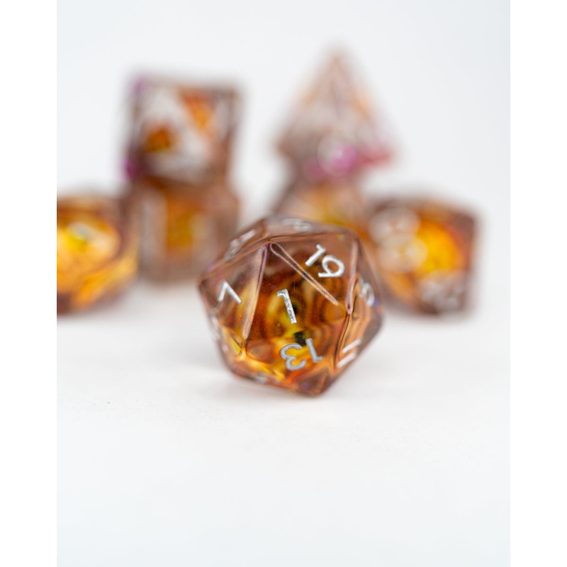 Eye of Newt | 7 Piece Acrylic Inclusion Dice Set