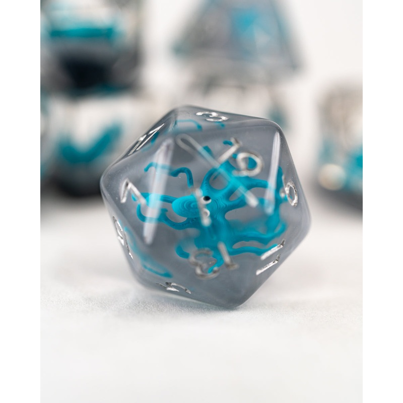 Octomopey | Octopus | 7 Piece Acrylic Inclusion Dice Set