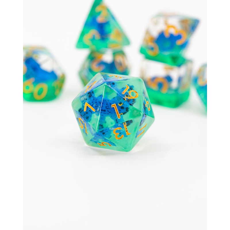 Puddles | Blue Frog | 7 Piece Acrylic Inclusion Dice Set