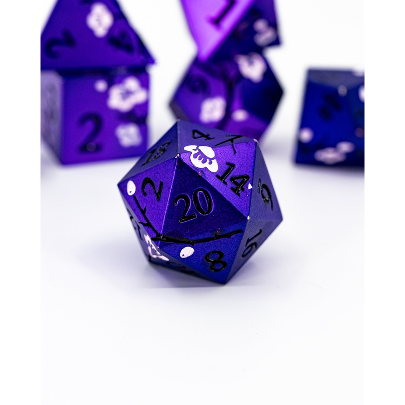 Queen's Bloom | 7 Piece Metal Dice Set