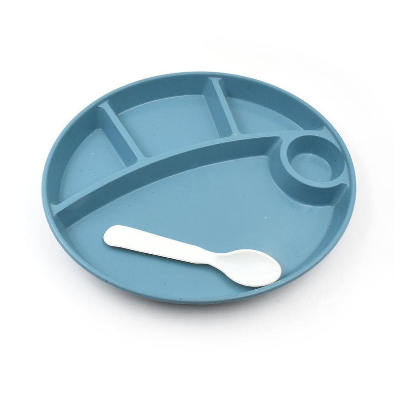 Plastic Food Plates / Biodegradable 5 Compartment Plate With Spoon for Food Snacks / Nuts / Desserts Plates for Kids,Reusable Plates for Outdoor, Camping, BPA-free(1 Pc)
