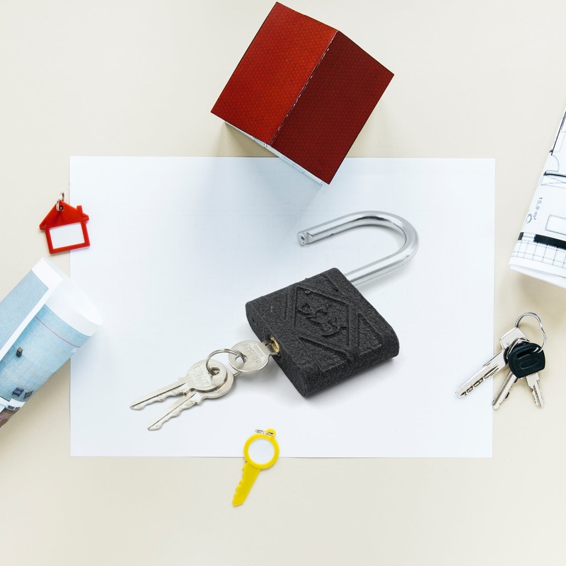 Black Iron Padlock  Brass Core, Waterproof & Anti-Theft for Home & Outdoor (75 mm)