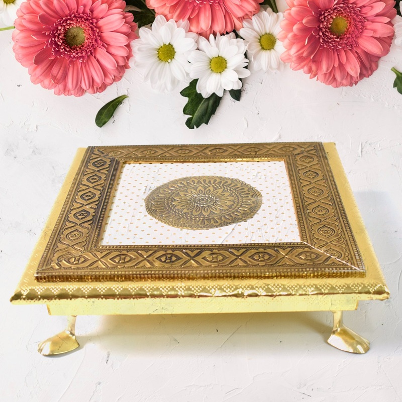 Golden - Square Pooja Chowki Patla / Bajot (2020 CM / 1 Pc)