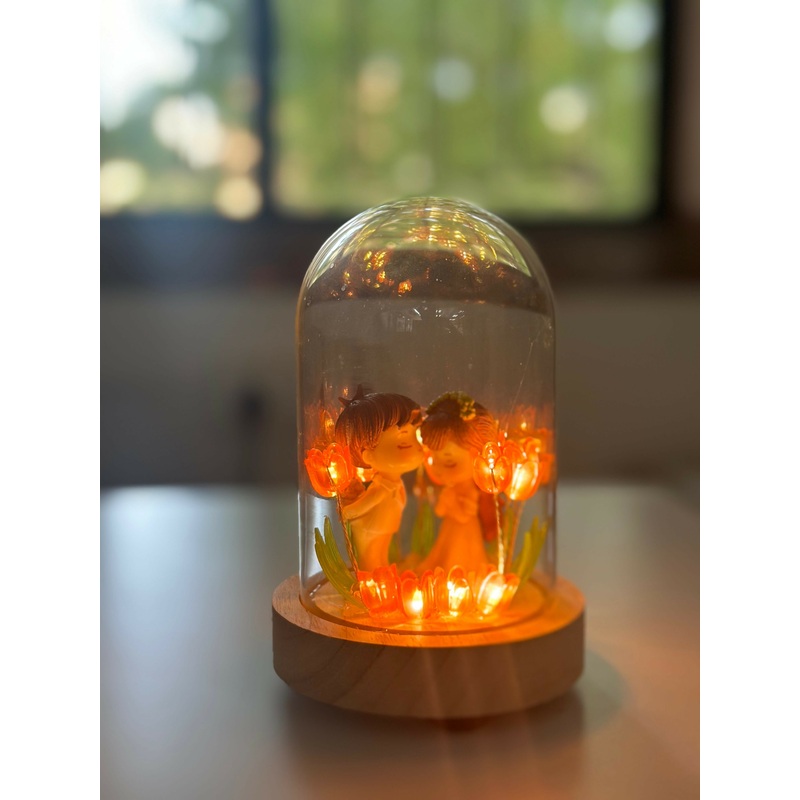 Eternal Blossom Couple Dome Light RED